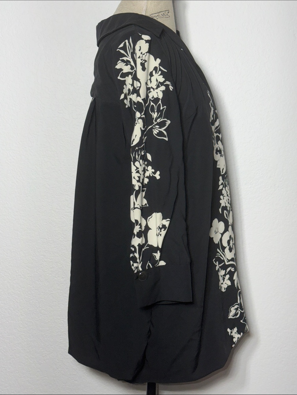 Zara Black Dress with Subtle Texture - Picture 5 of 5